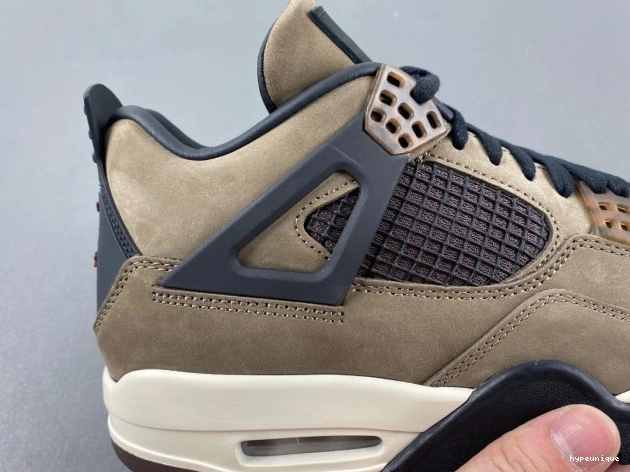 HYPE Brown Air AJ4-882335 4 x Jordan Travis TS Scott Retro 0817